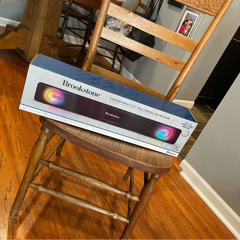 BROOKSTONE chroma beat 17.5” multimedia sound bar